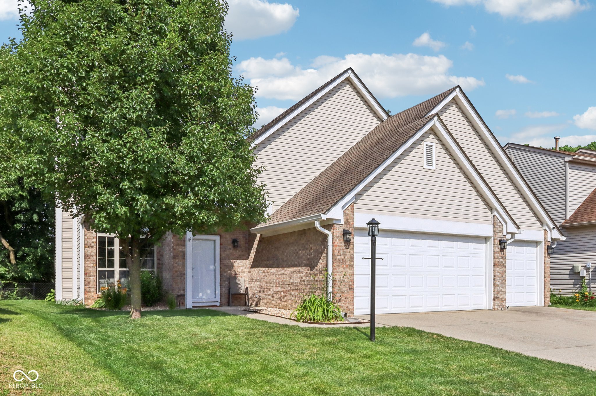 829 Pioneer Woods Drive