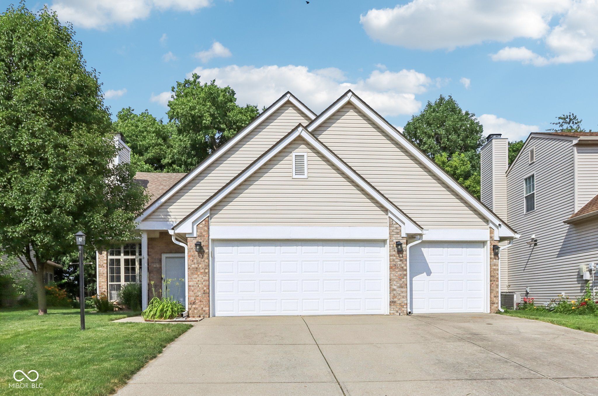 829 Pioneer Woods Drive