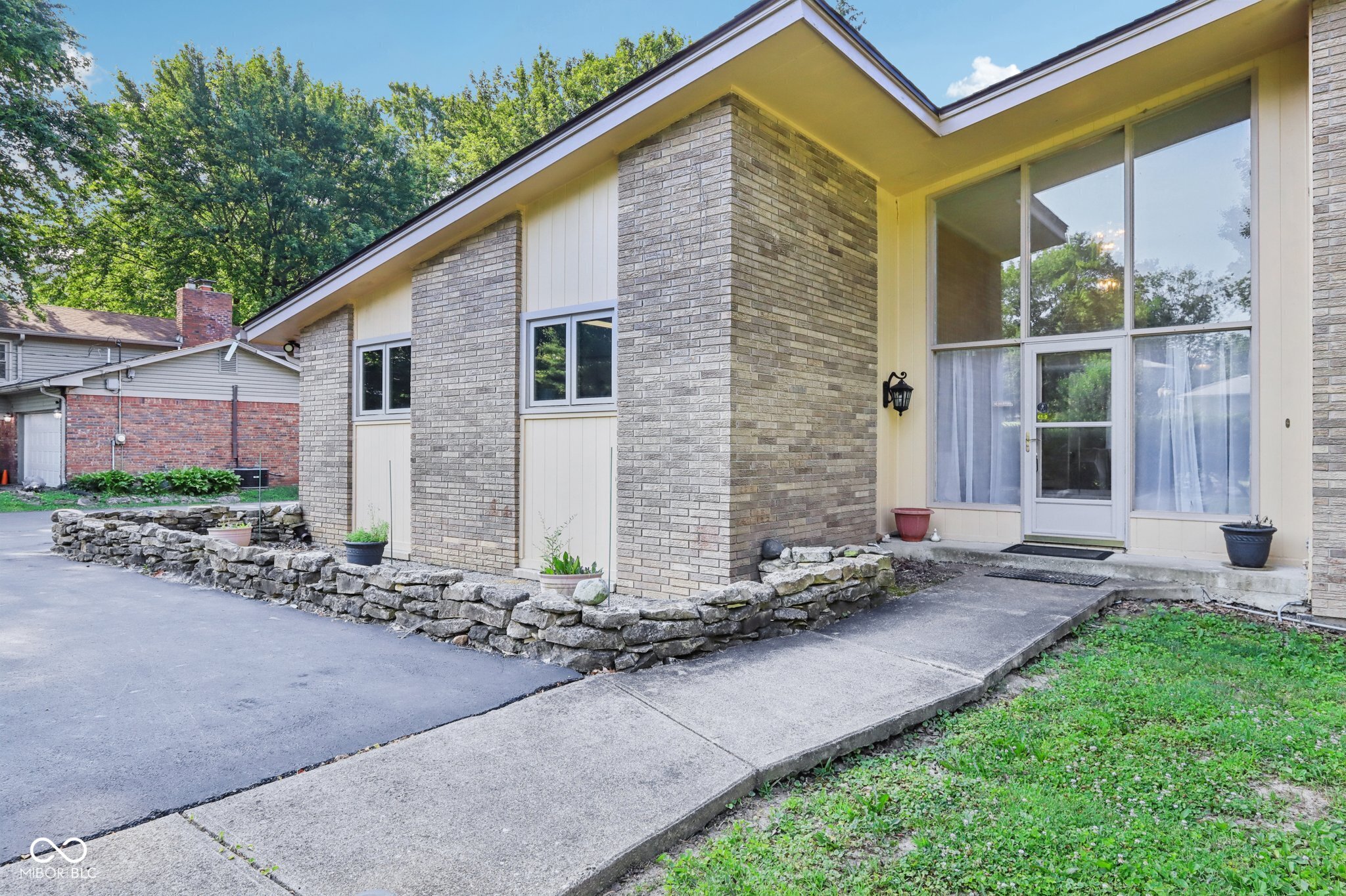 3265 Tulip Drive