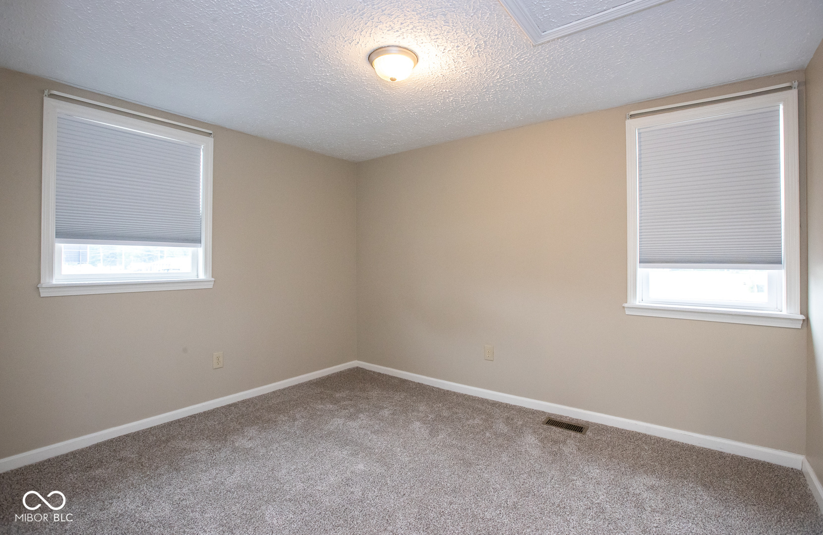 3542 W Us Highway 40