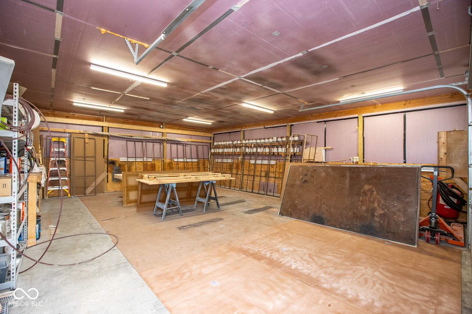 3542 W Us Highway 40