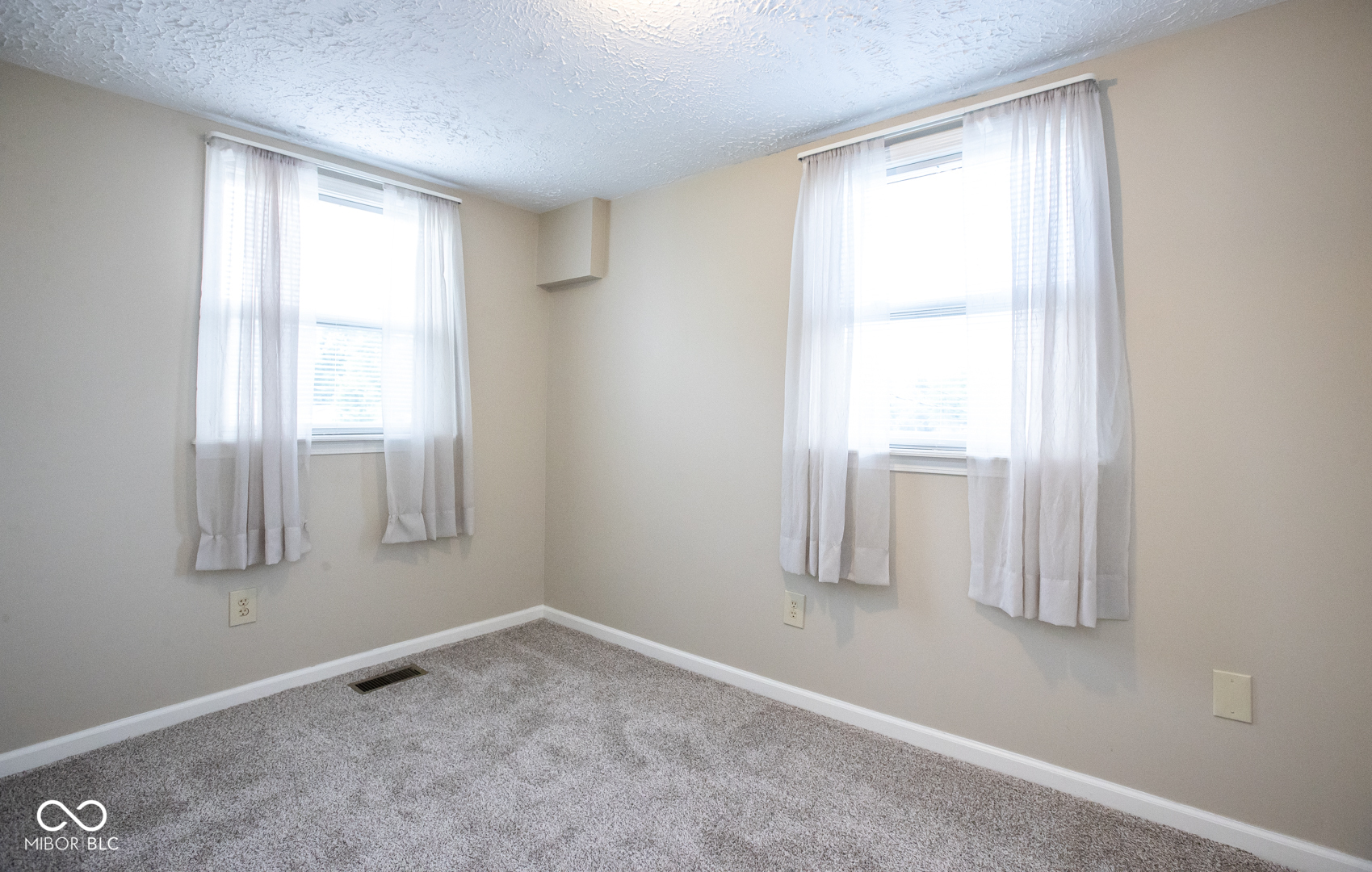 3542 W Us Highway 40