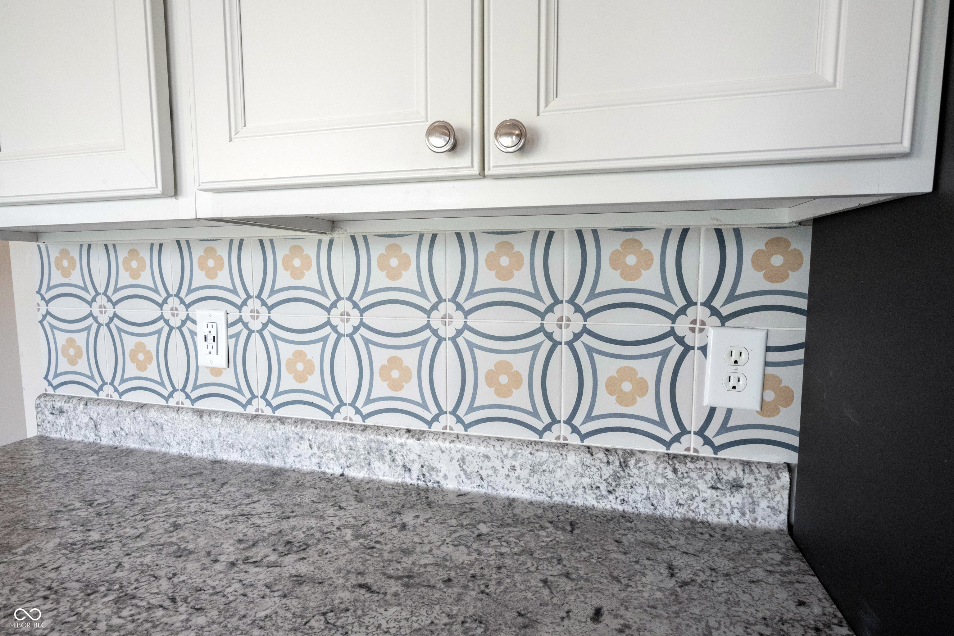 6218 N Woodside Court