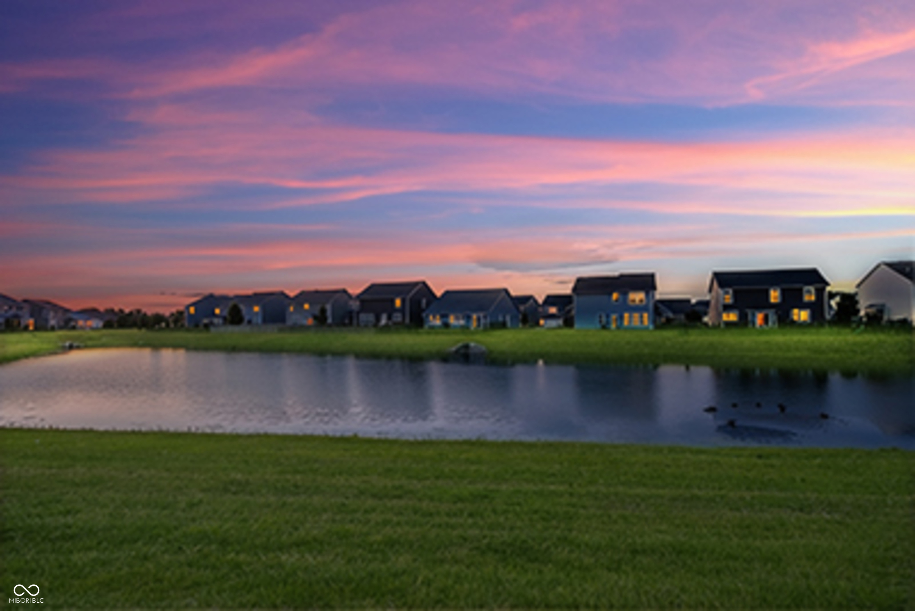 6218 N Woodside Court