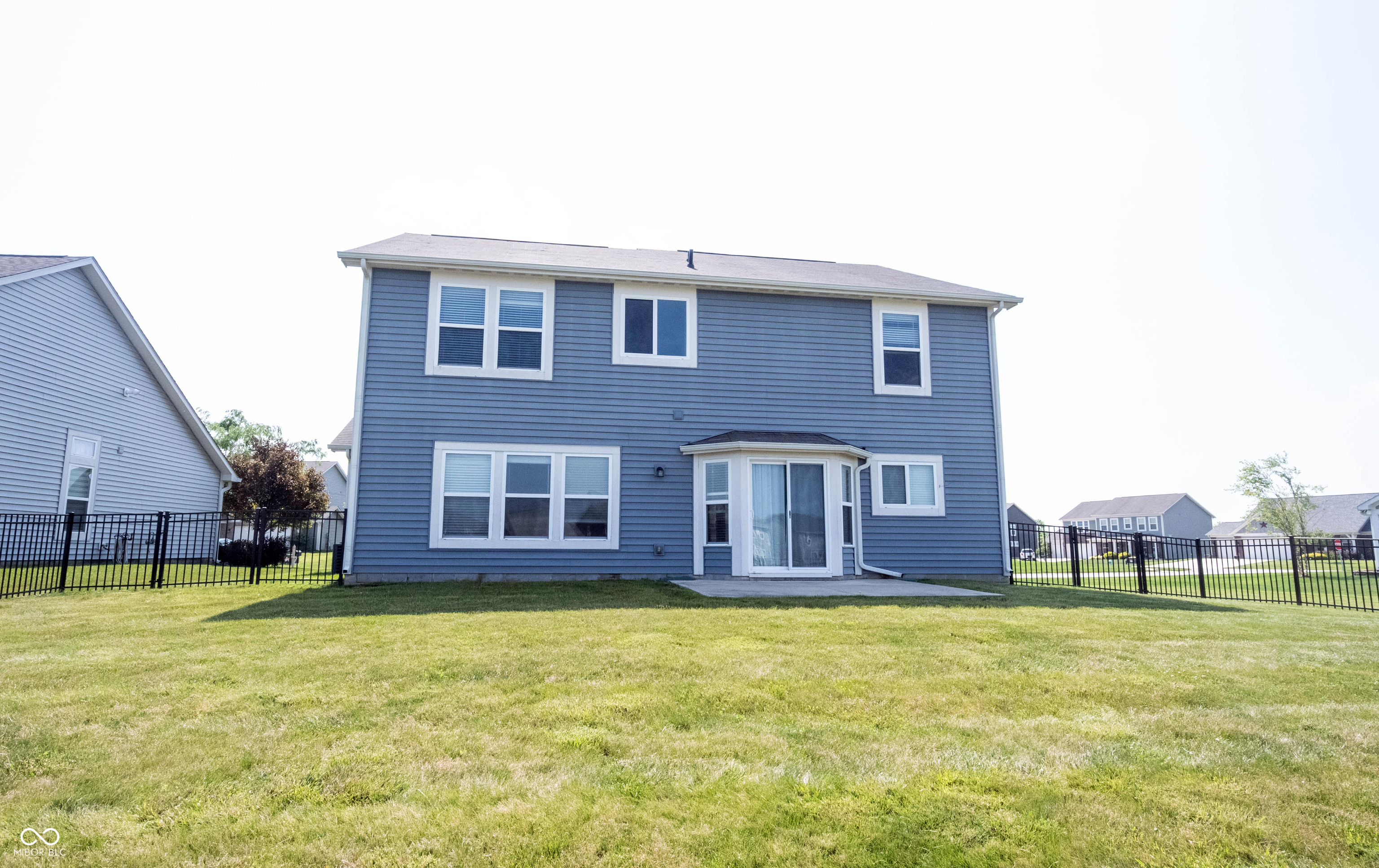 6218 N Woodside Court