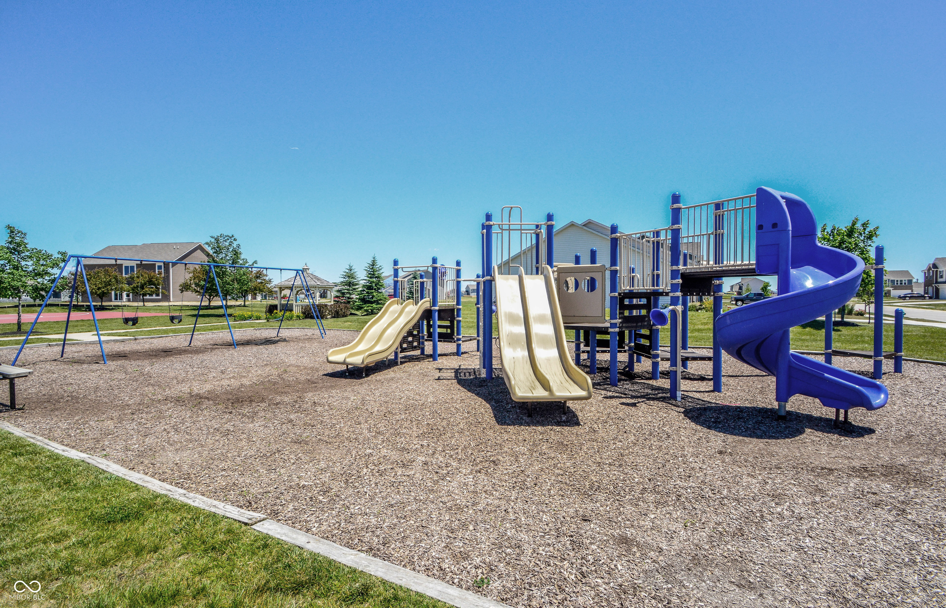 6218 N Woodside Court