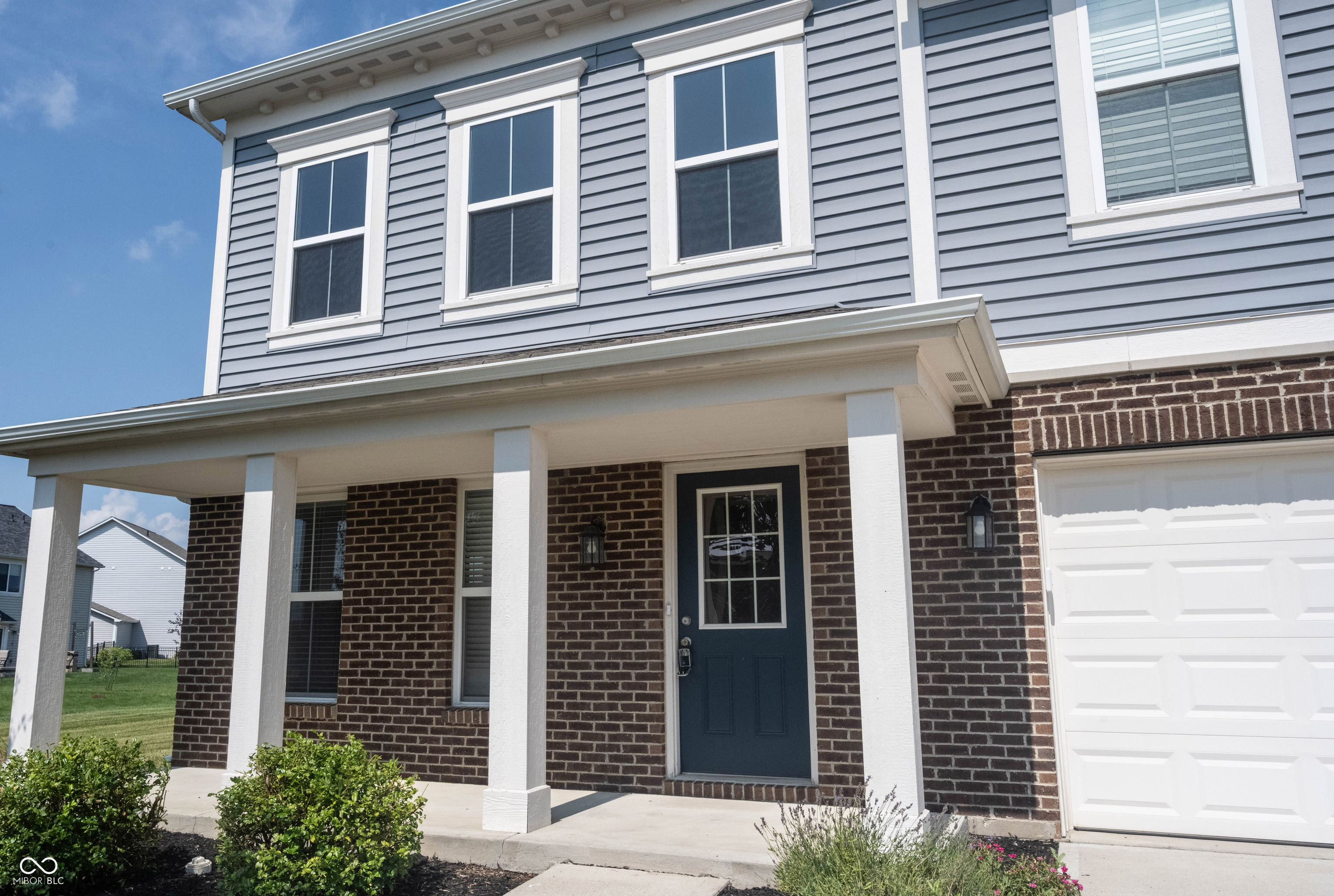 6218 N Woodside Court