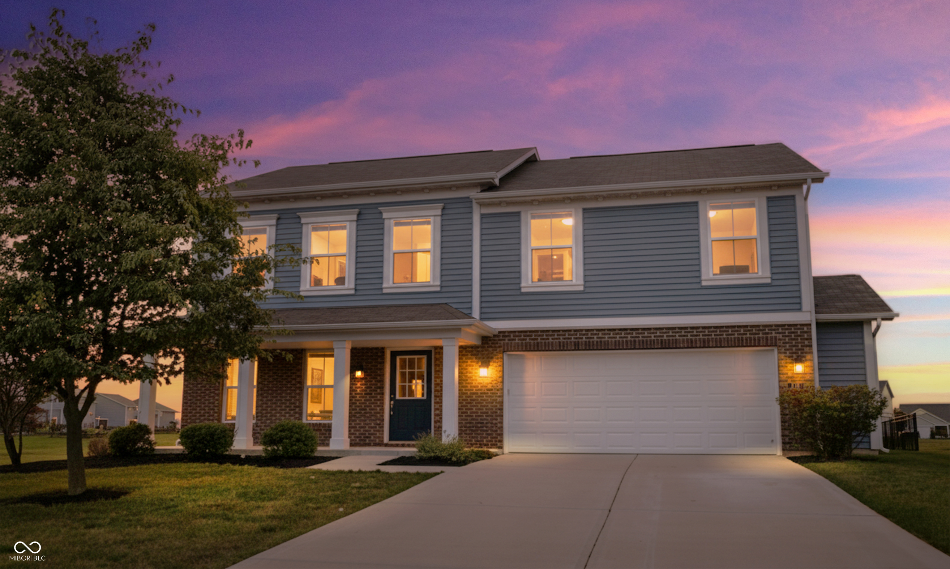 6218 N Woodside Court