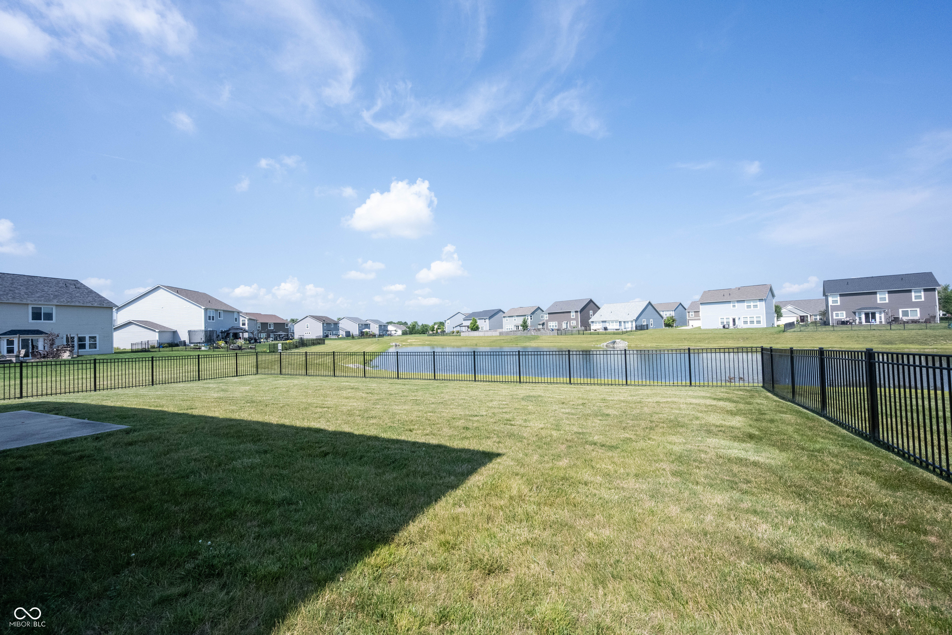 6218 N Woodside Court