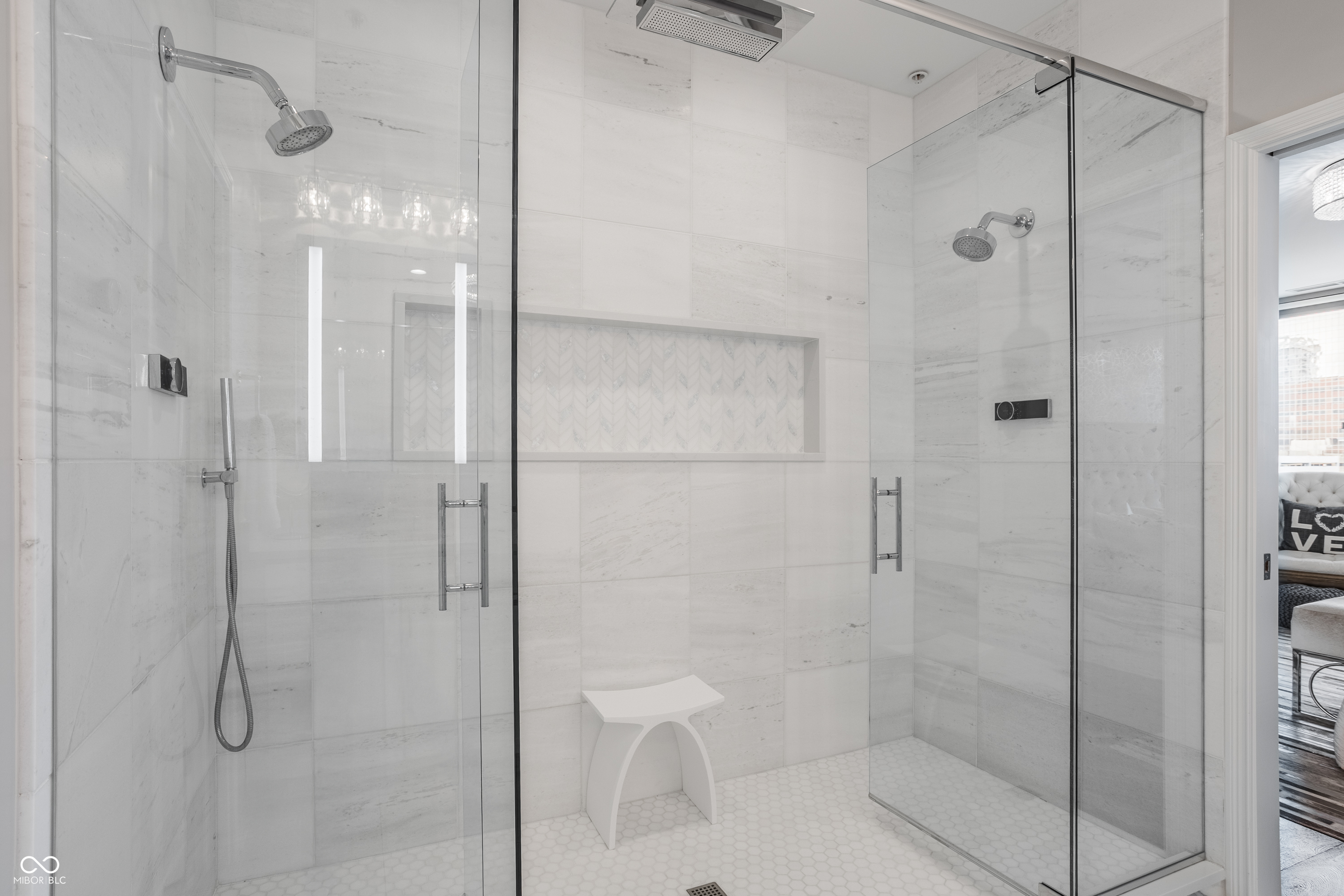 225 N New Jersey Street Unit: 52