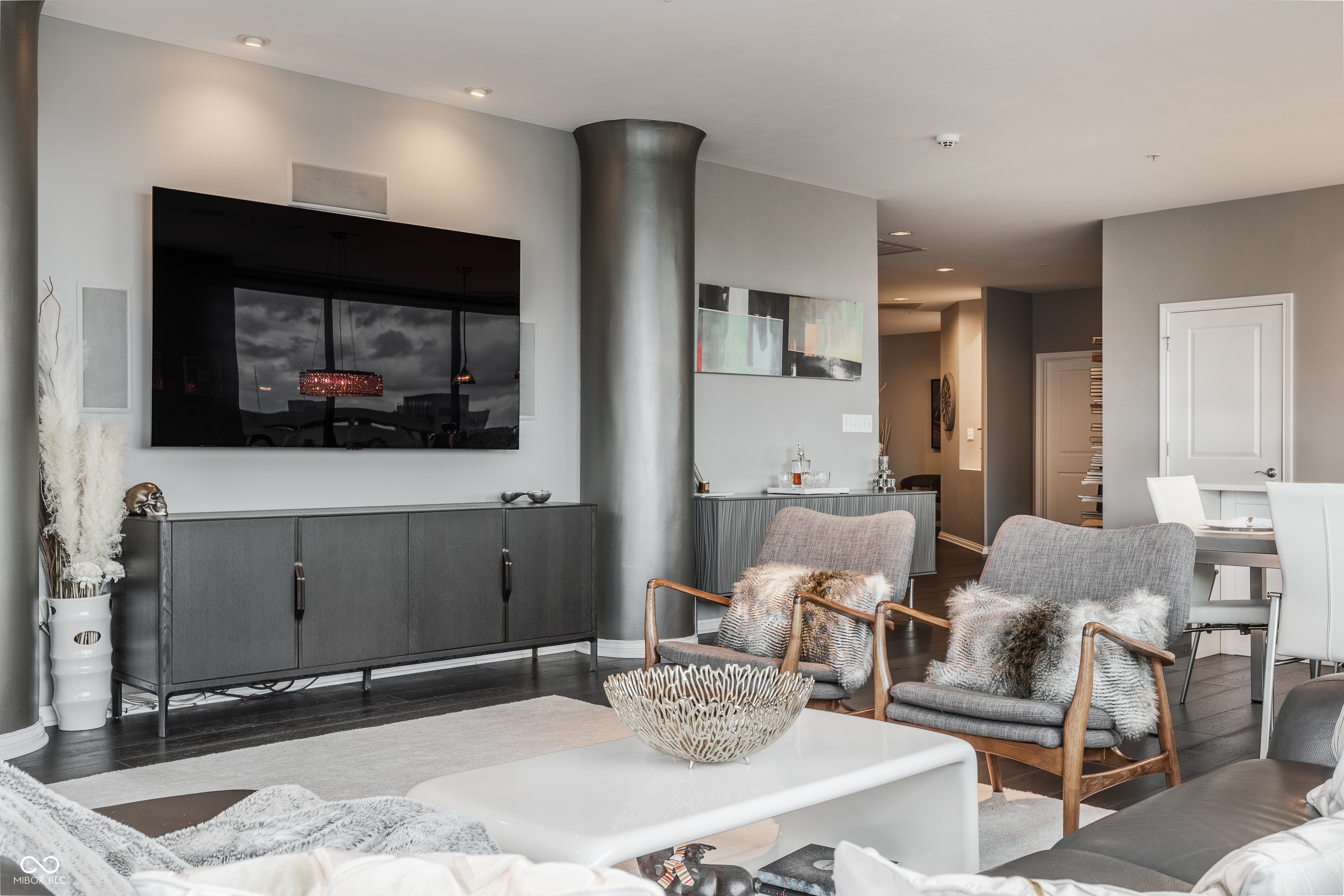 225 N New Jersey Street Unit: 52