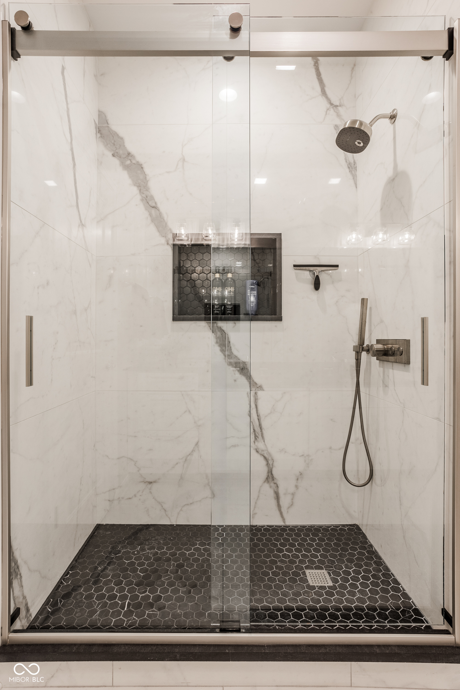 225 N New Jersey Street Unit: 52