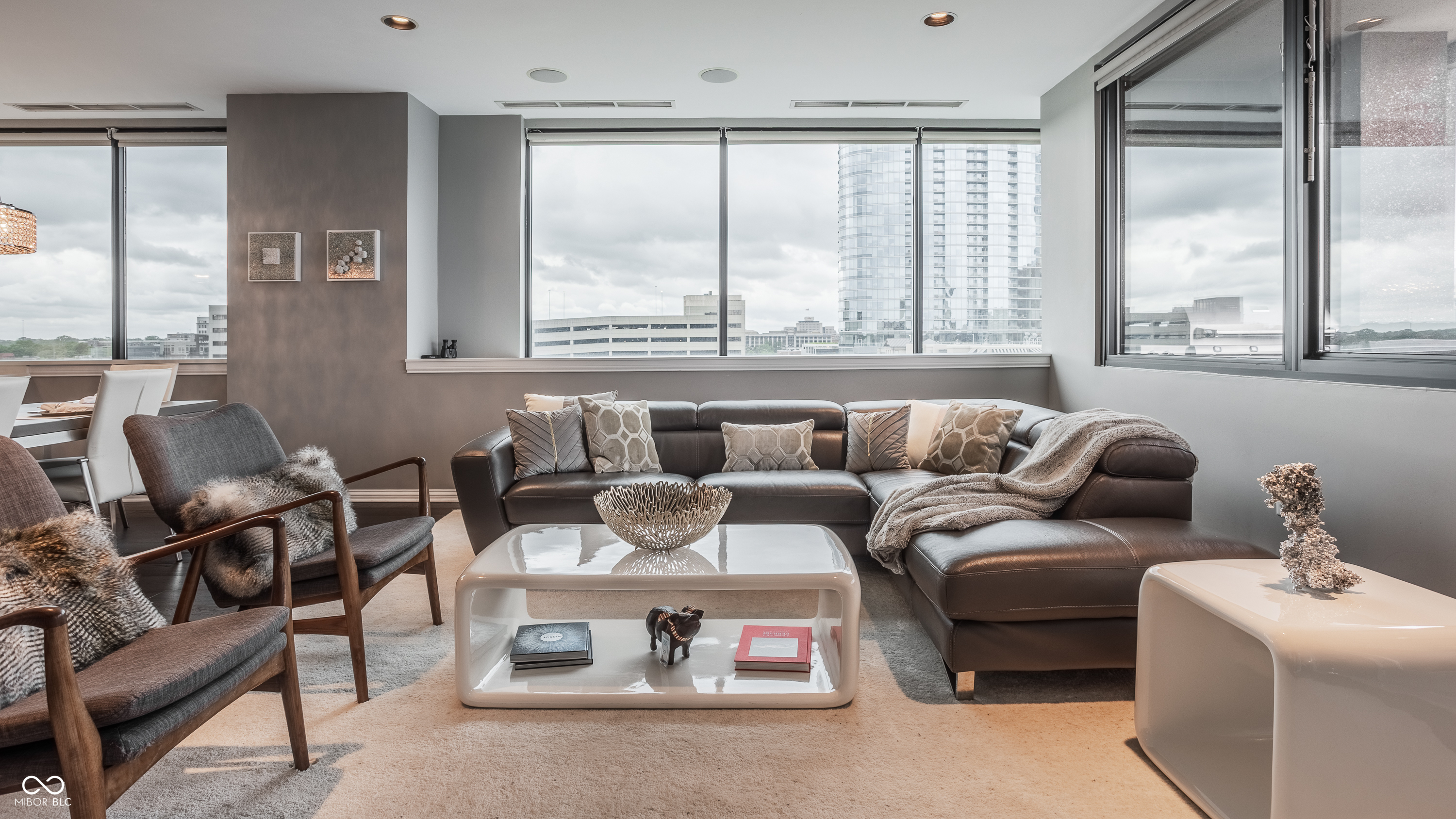 225 N New Jersey Street Unit: 52