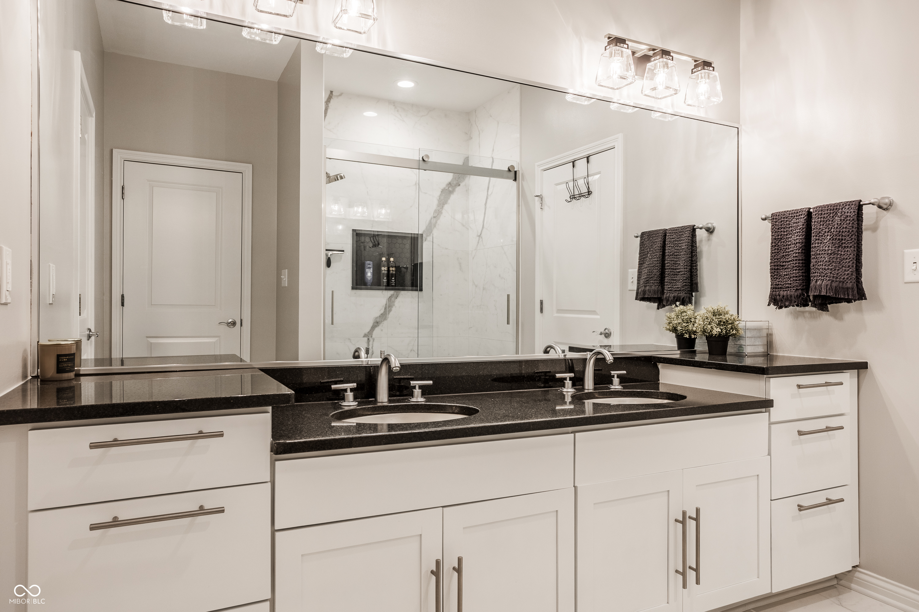 225 N New Jersey Street Unit: 52