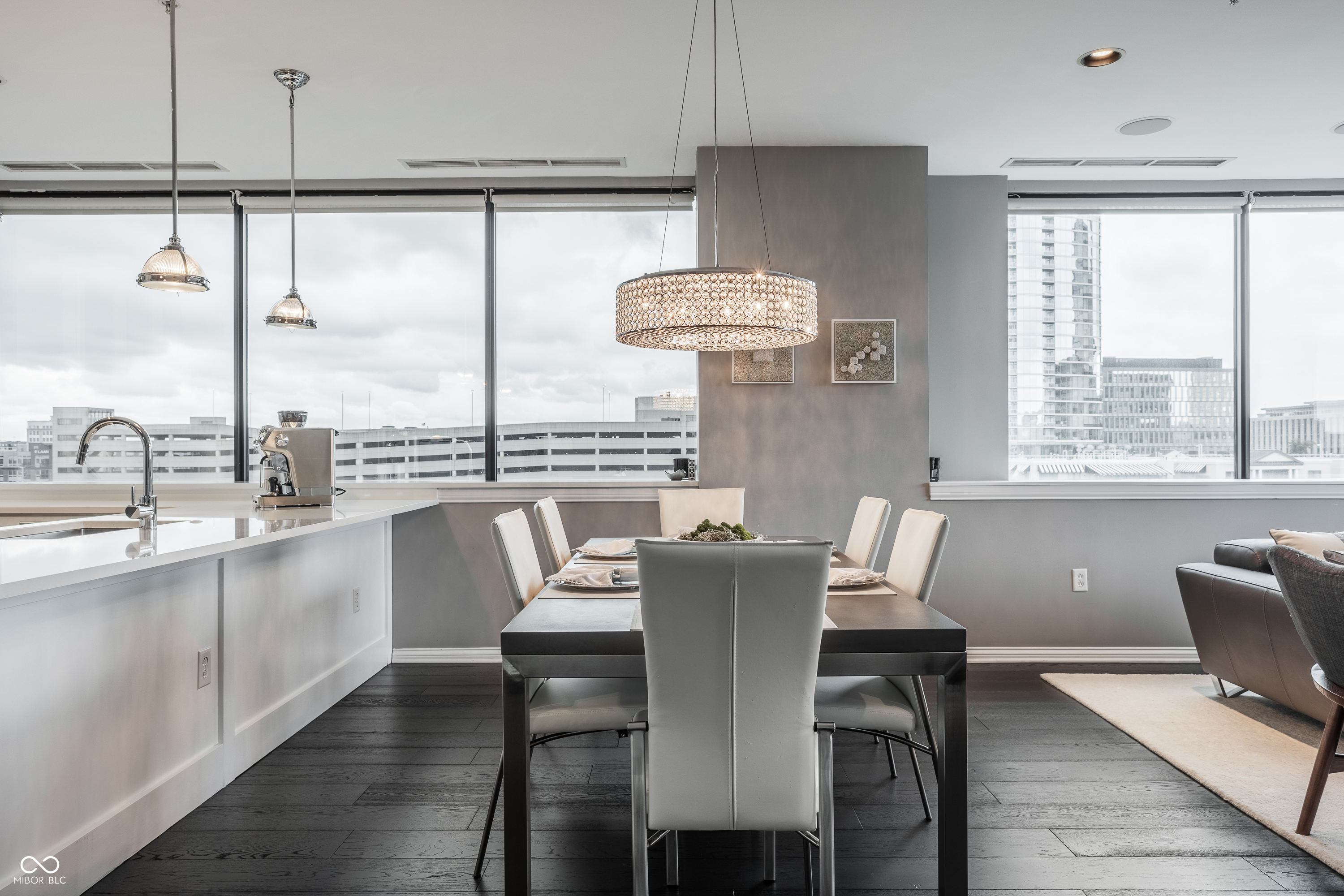 225 N New Jersey Street Unit: 52