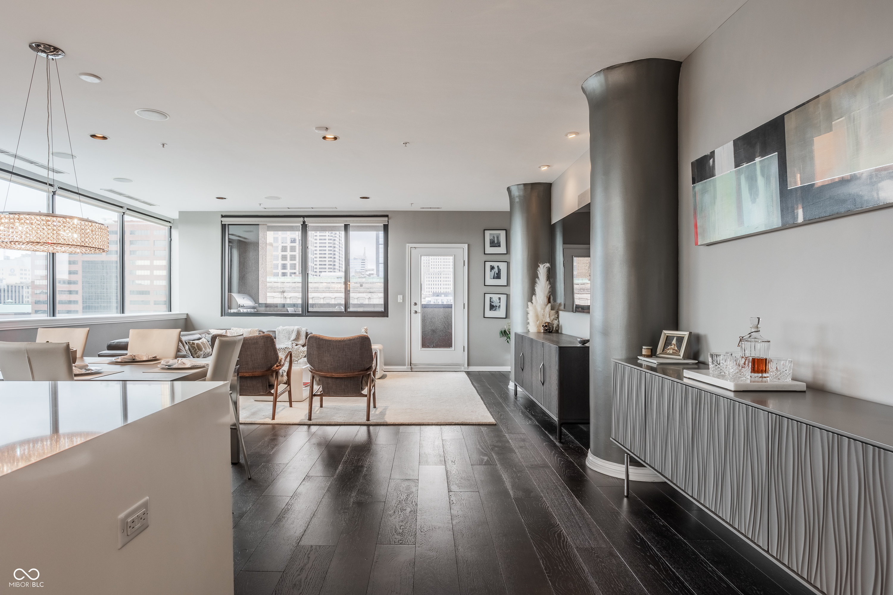 225 N New Jersey Street Unit: 52