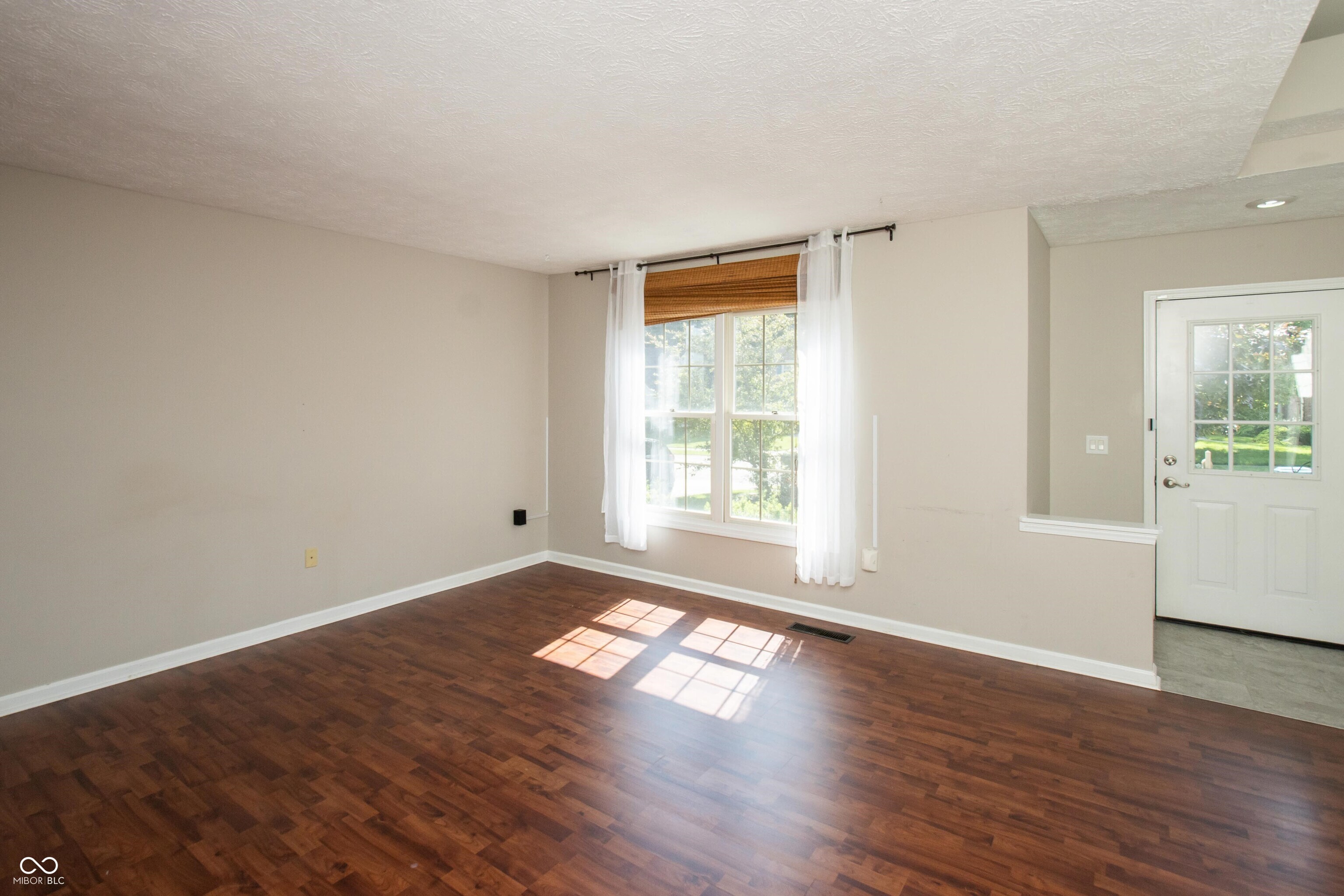 6465 Robinsrock Drive