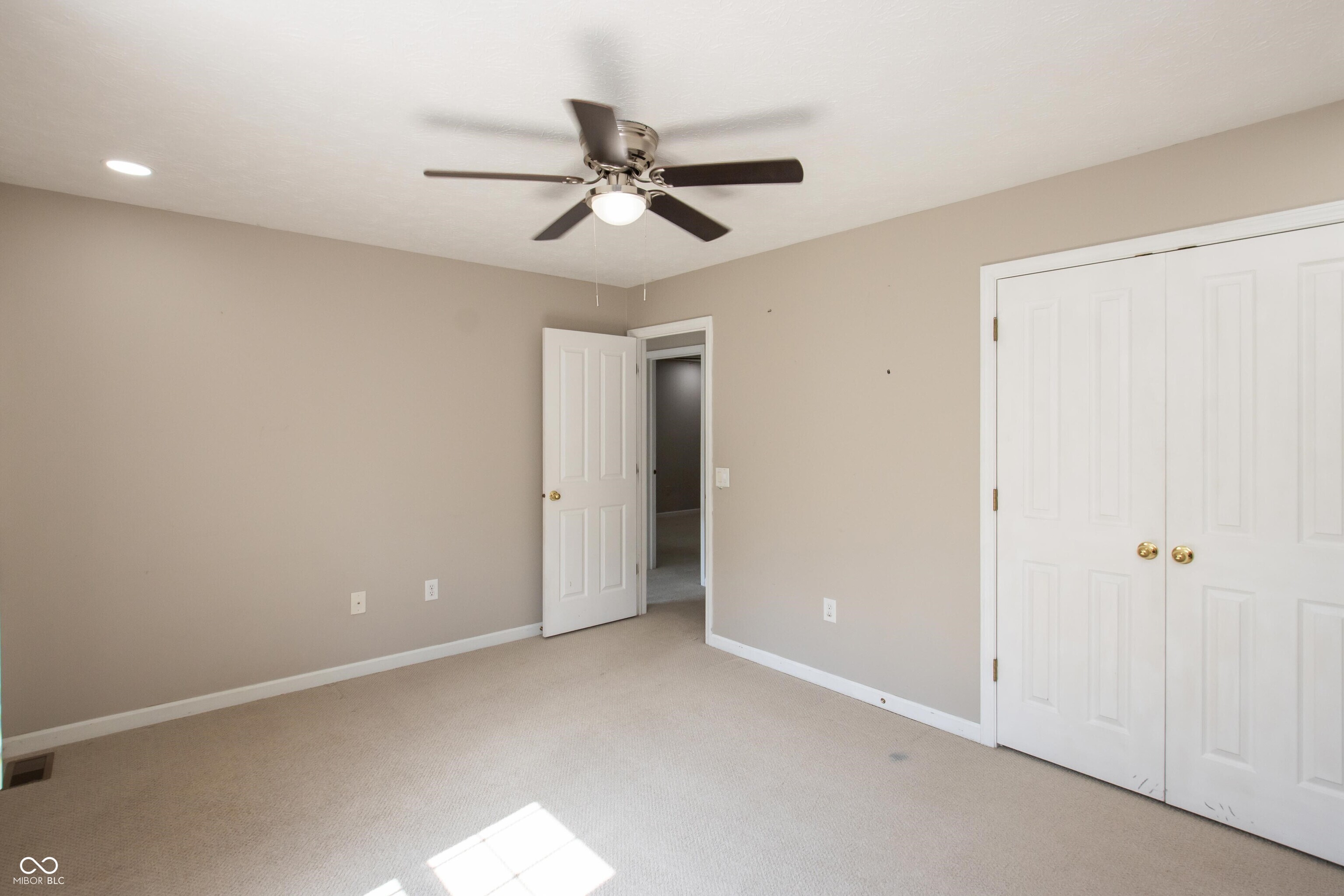 6465 Robinsrock Drive