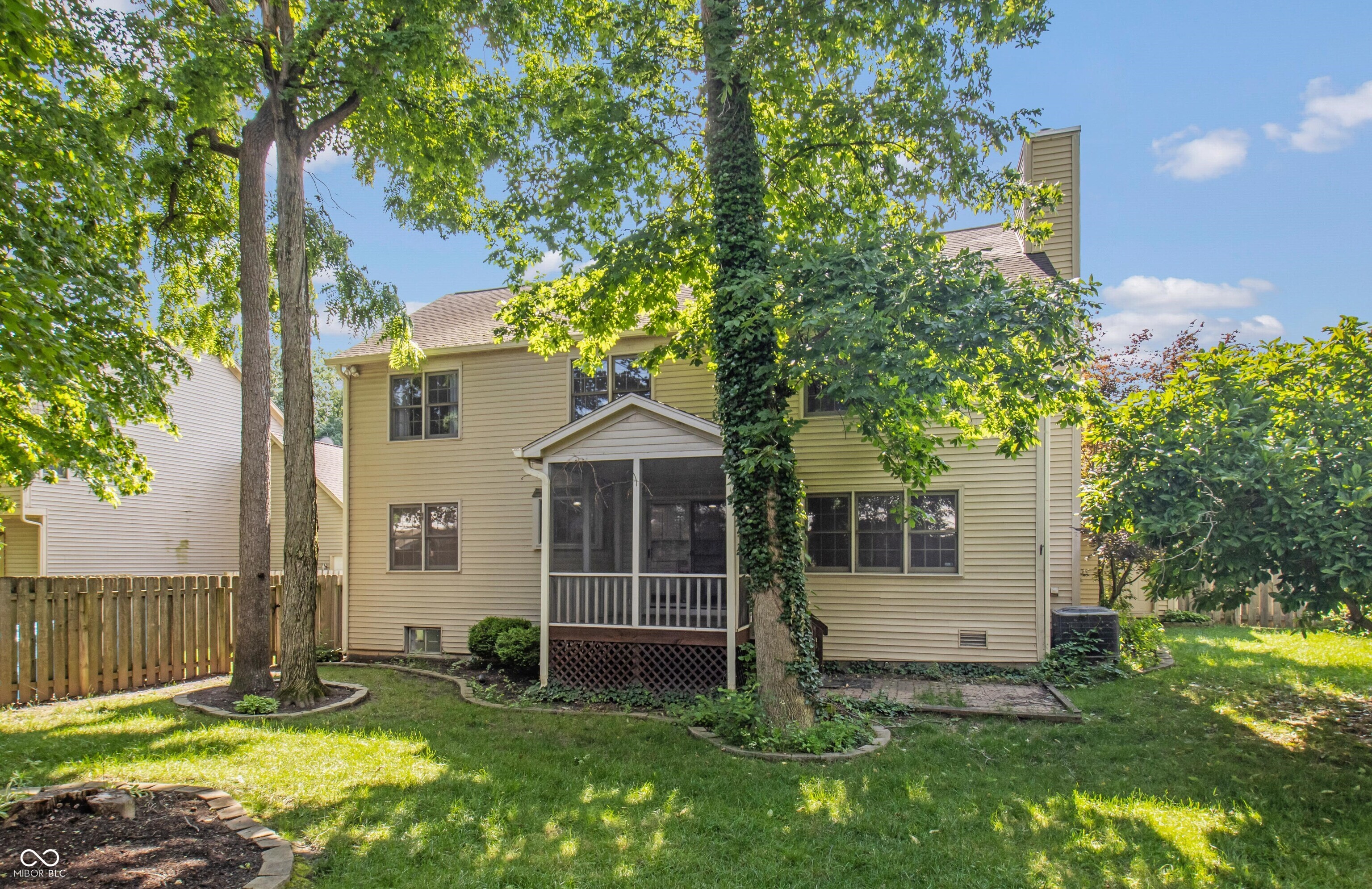 6465 Robinsrock Drive
