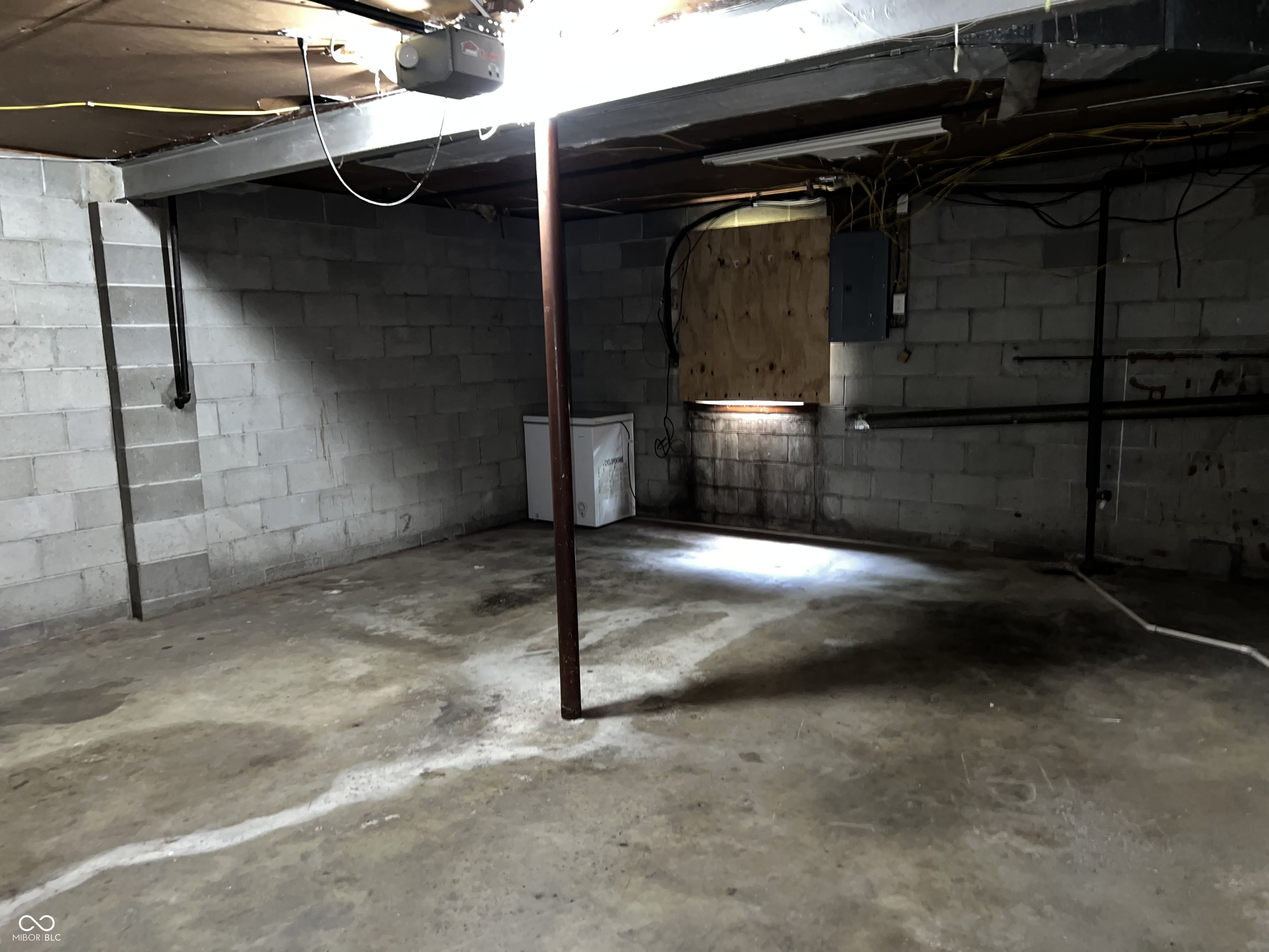3525 Lombardy Place
