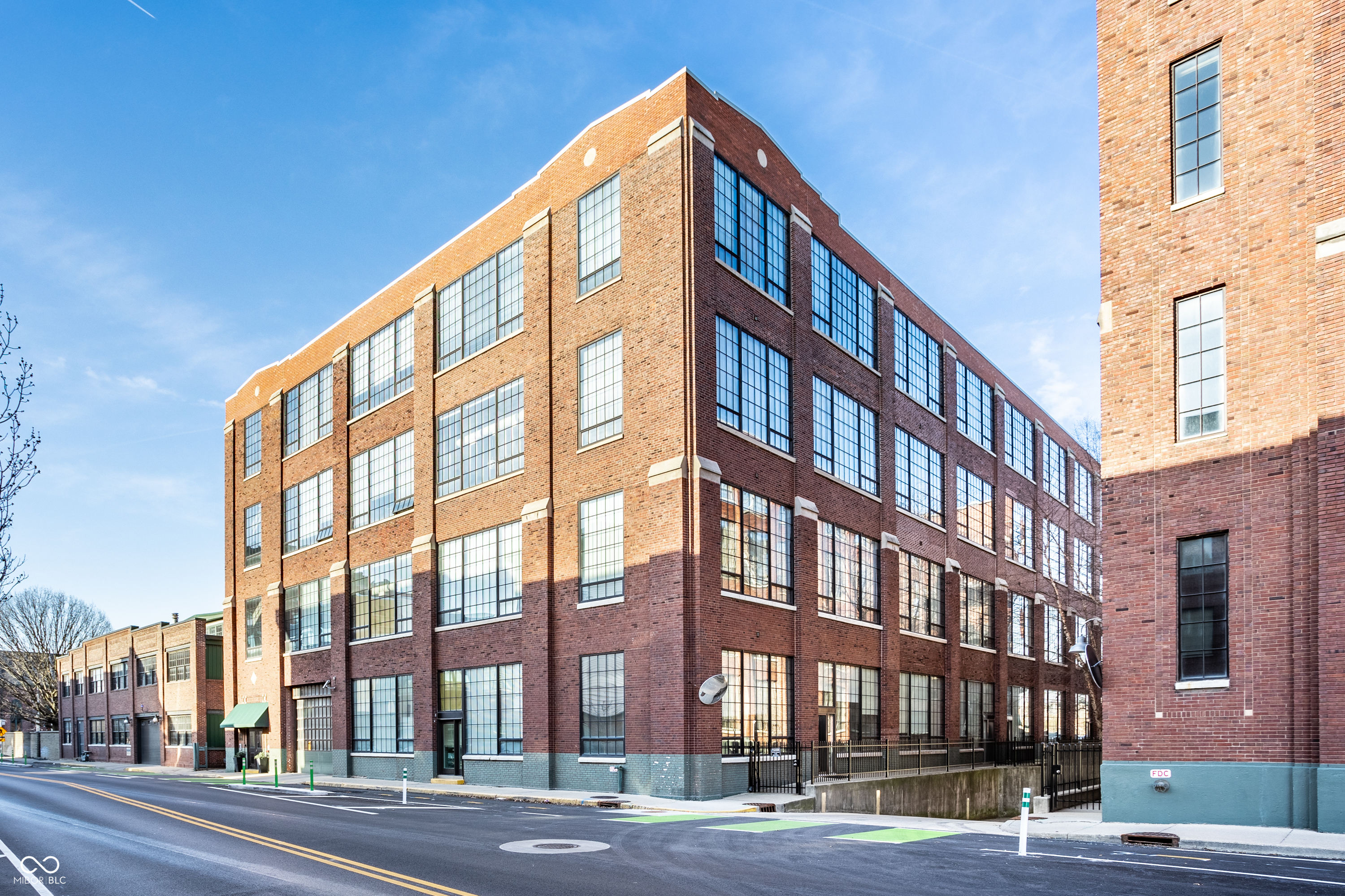 630 N College Avenue Unit: 305