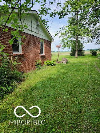 1301 N County Road 650 E