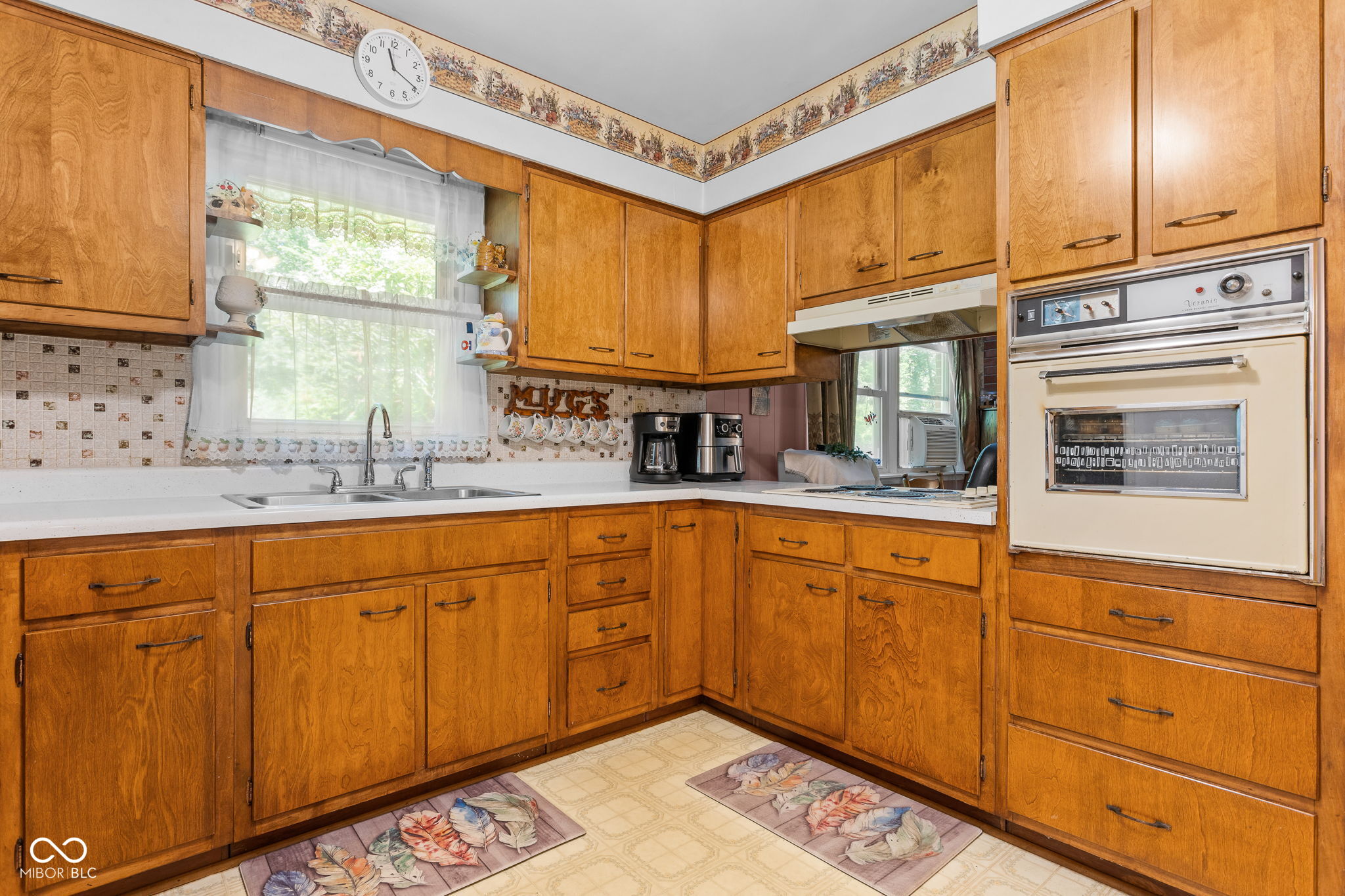 1301 N County Road 650 E