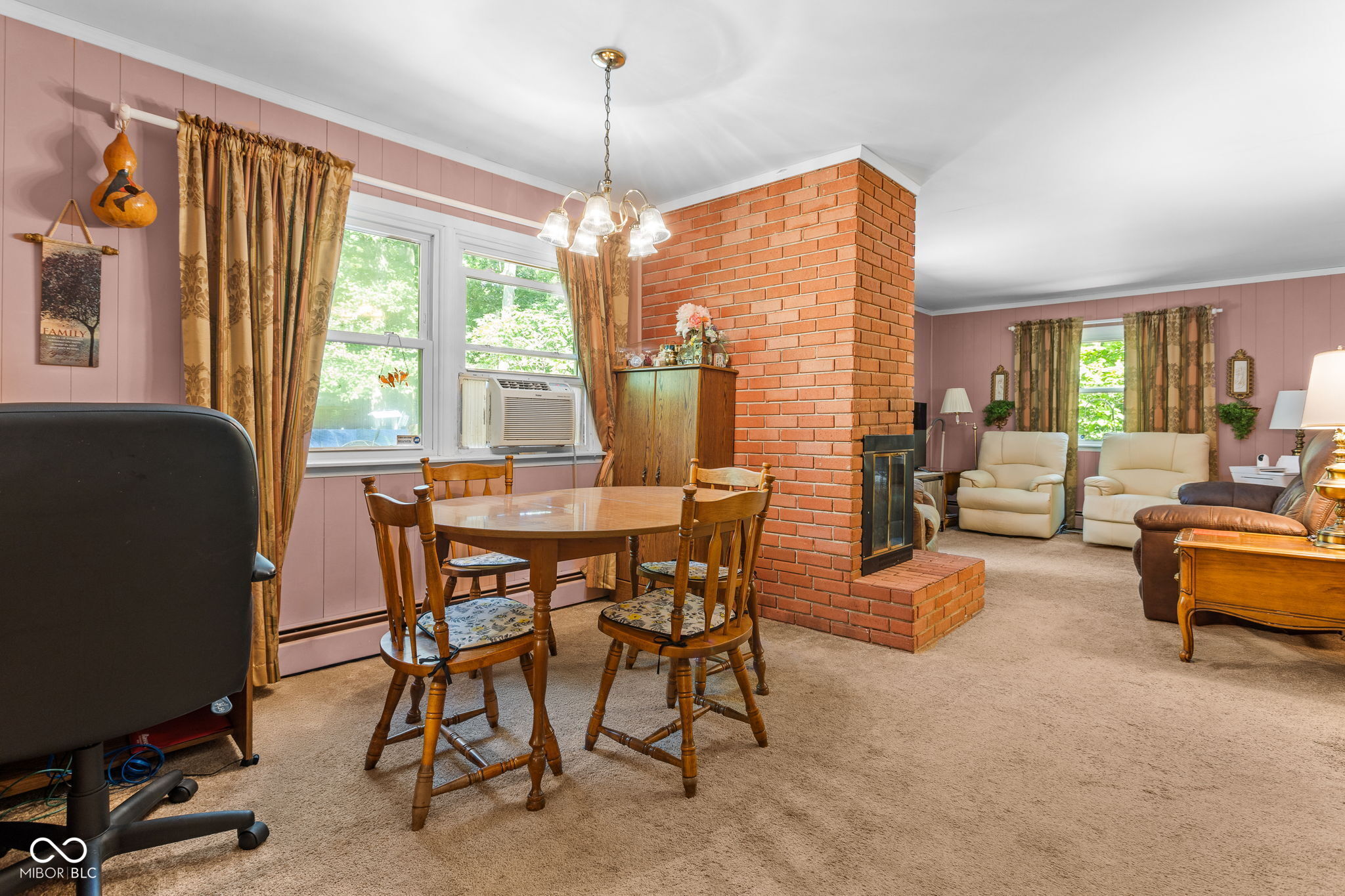1301 N County Road 650 E