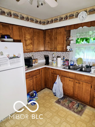 1301 N County Road 650 E