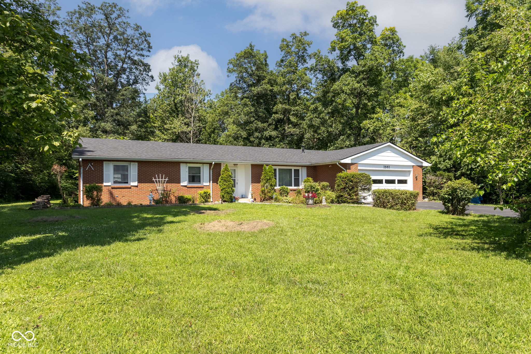 1301 N County Road 650 E