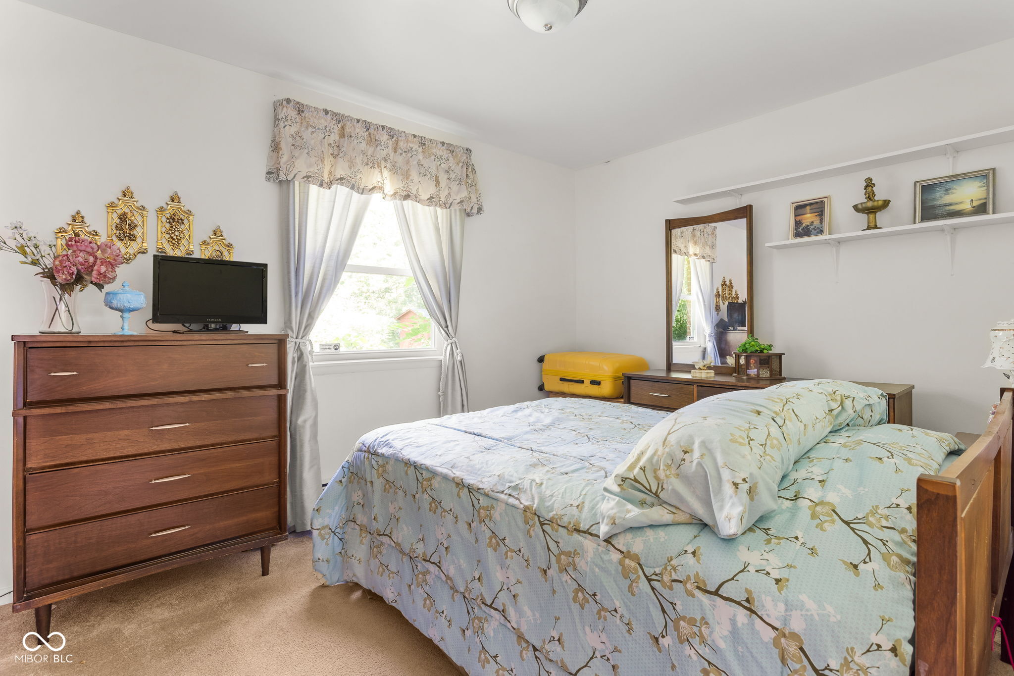 1301 N County Road 650 E