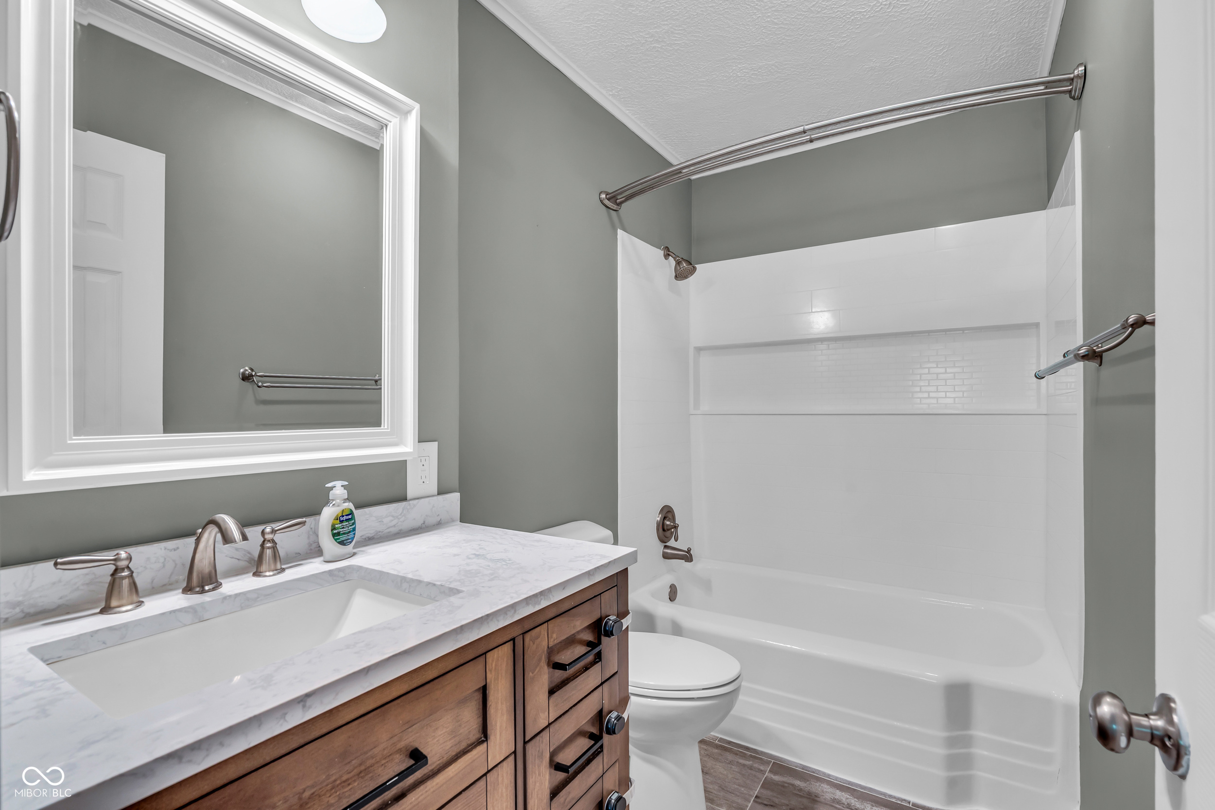 572 N 17th Street