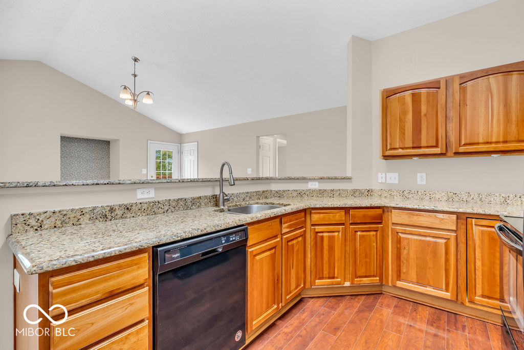 1139 Fernwood Way