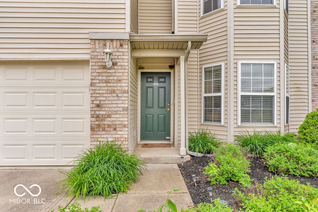 1139 Fernwood Way