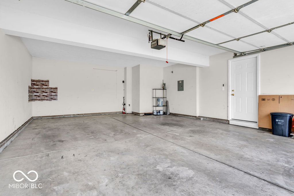 1139 Fernwood Way