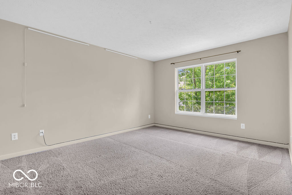 1139 Fernwood Way