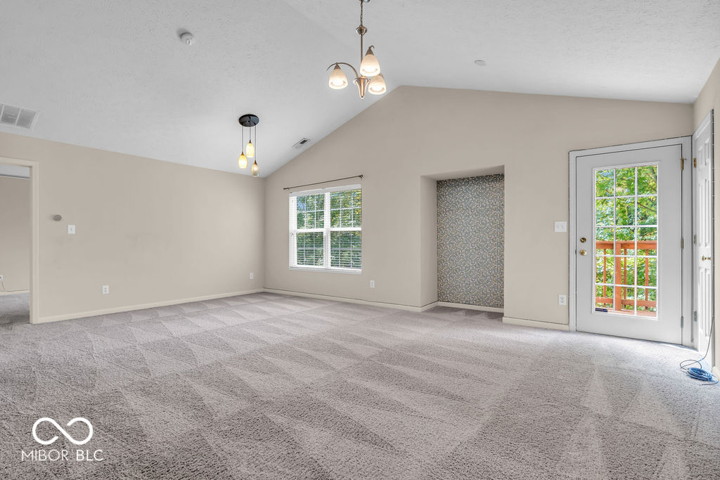 1139 Fernwood Way