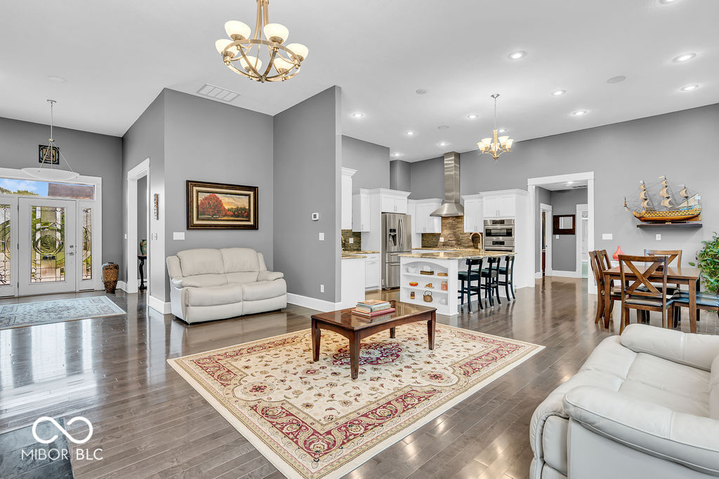 720 Willow Pointe North Drive