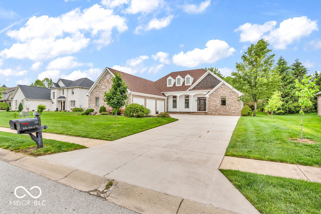720 Willow Pointe North Drive