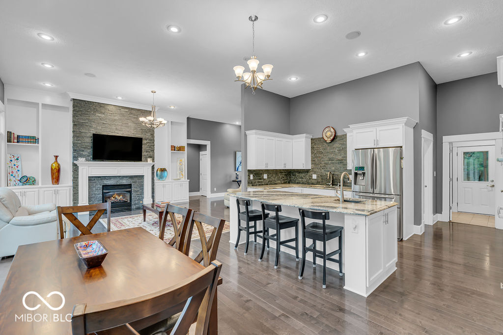 720 Willow Pointe North Drive