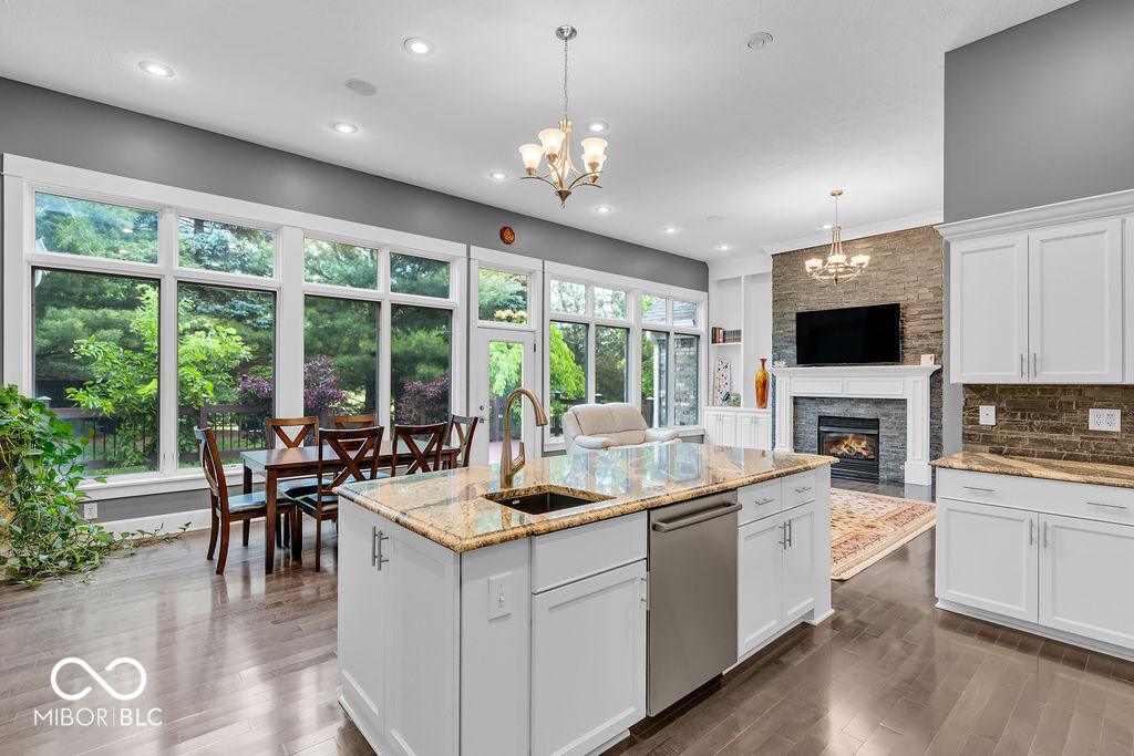 720 Willow Pointe North Drive