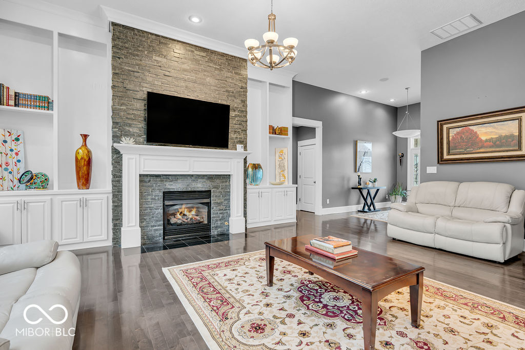 720 Willow Pointe North Drive