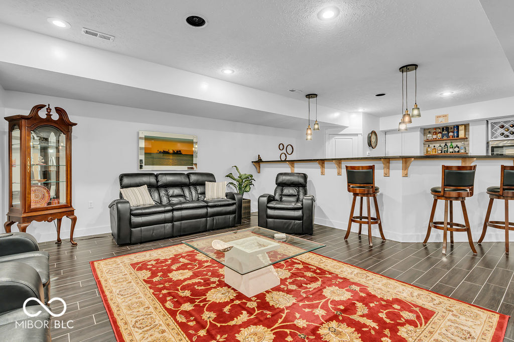 720 Willow Pointe North Drive