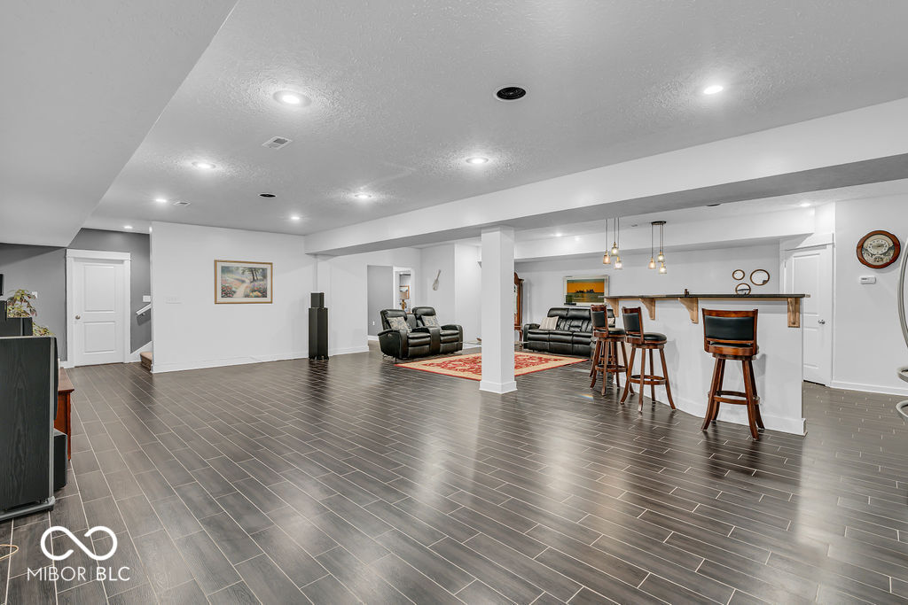720 Willow Pointe North Drive