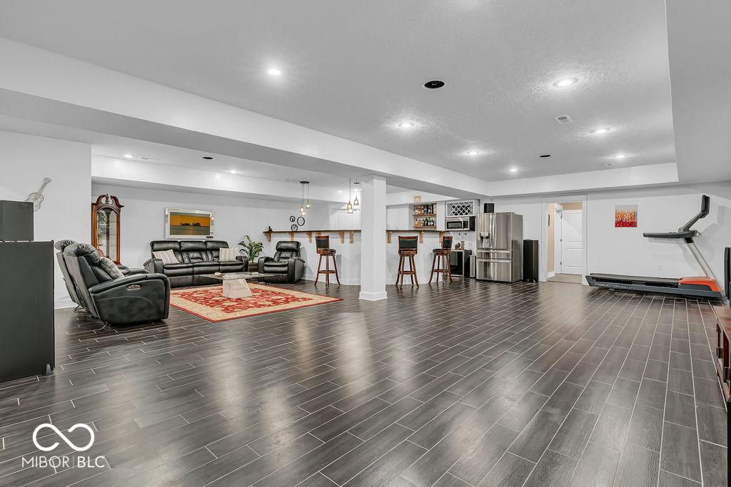 720 Willow Pointe North Drive