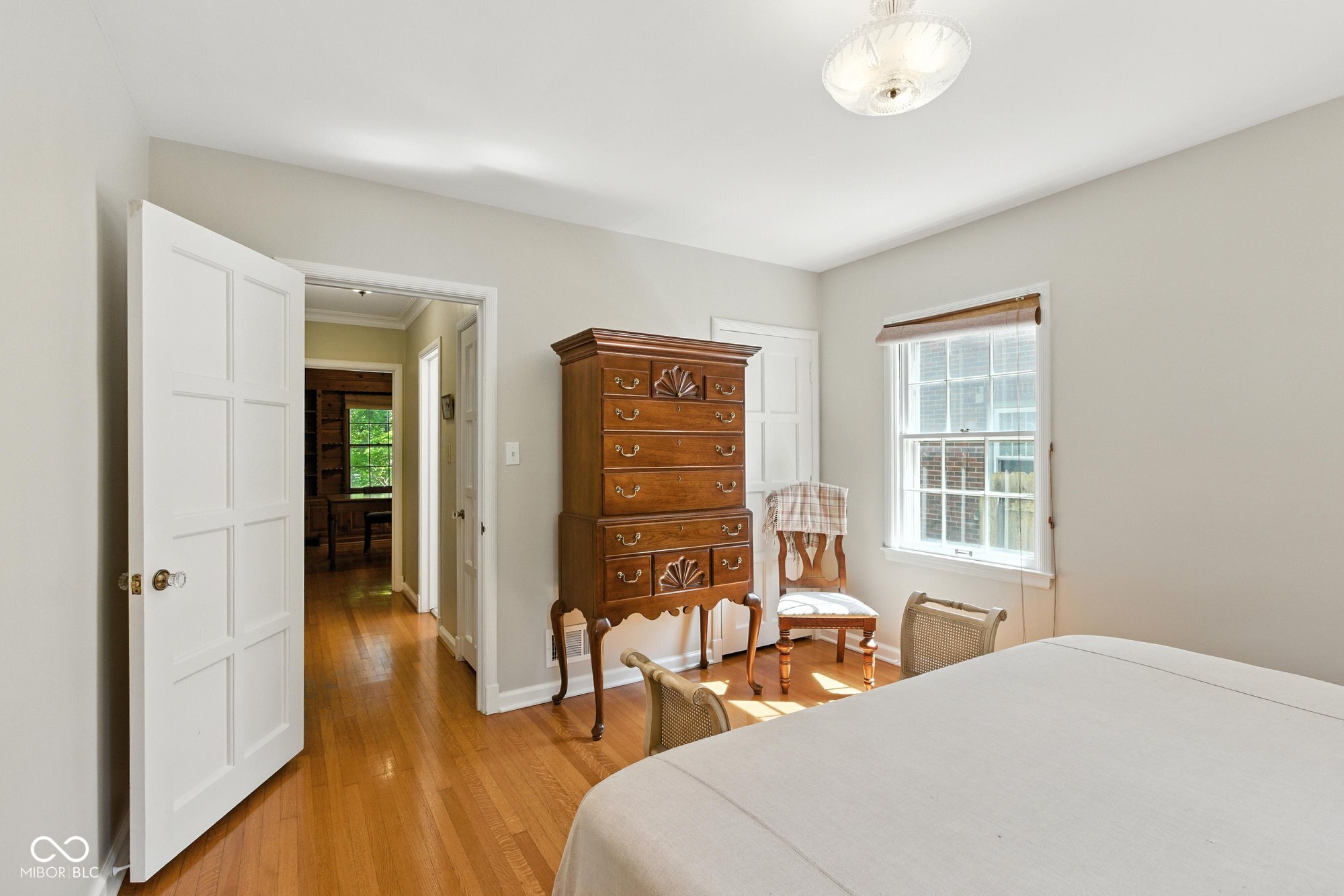 909 E 58th Street