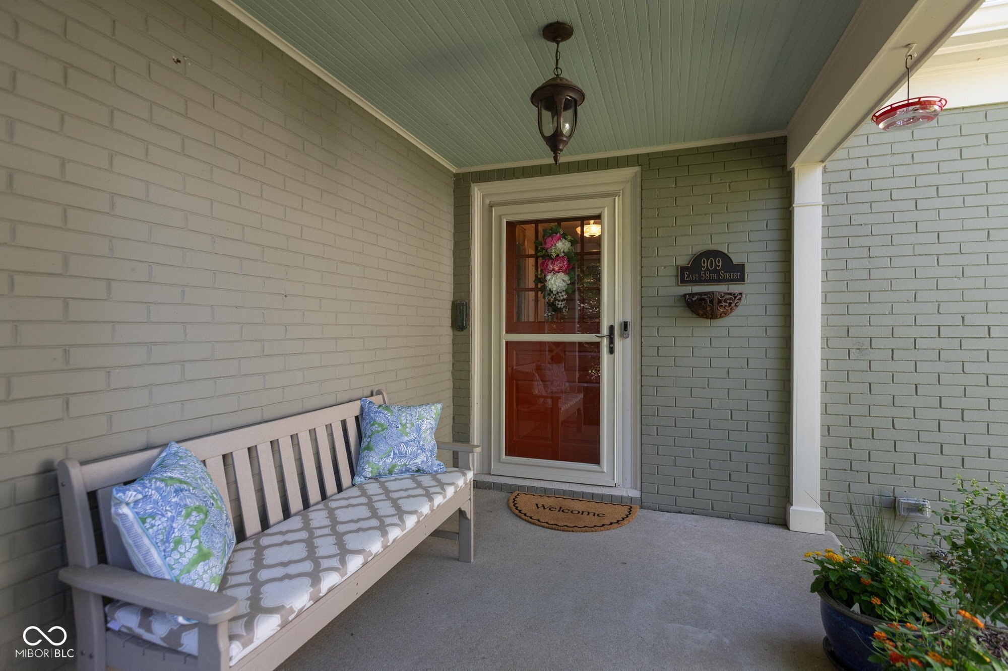 909 E 58th Street