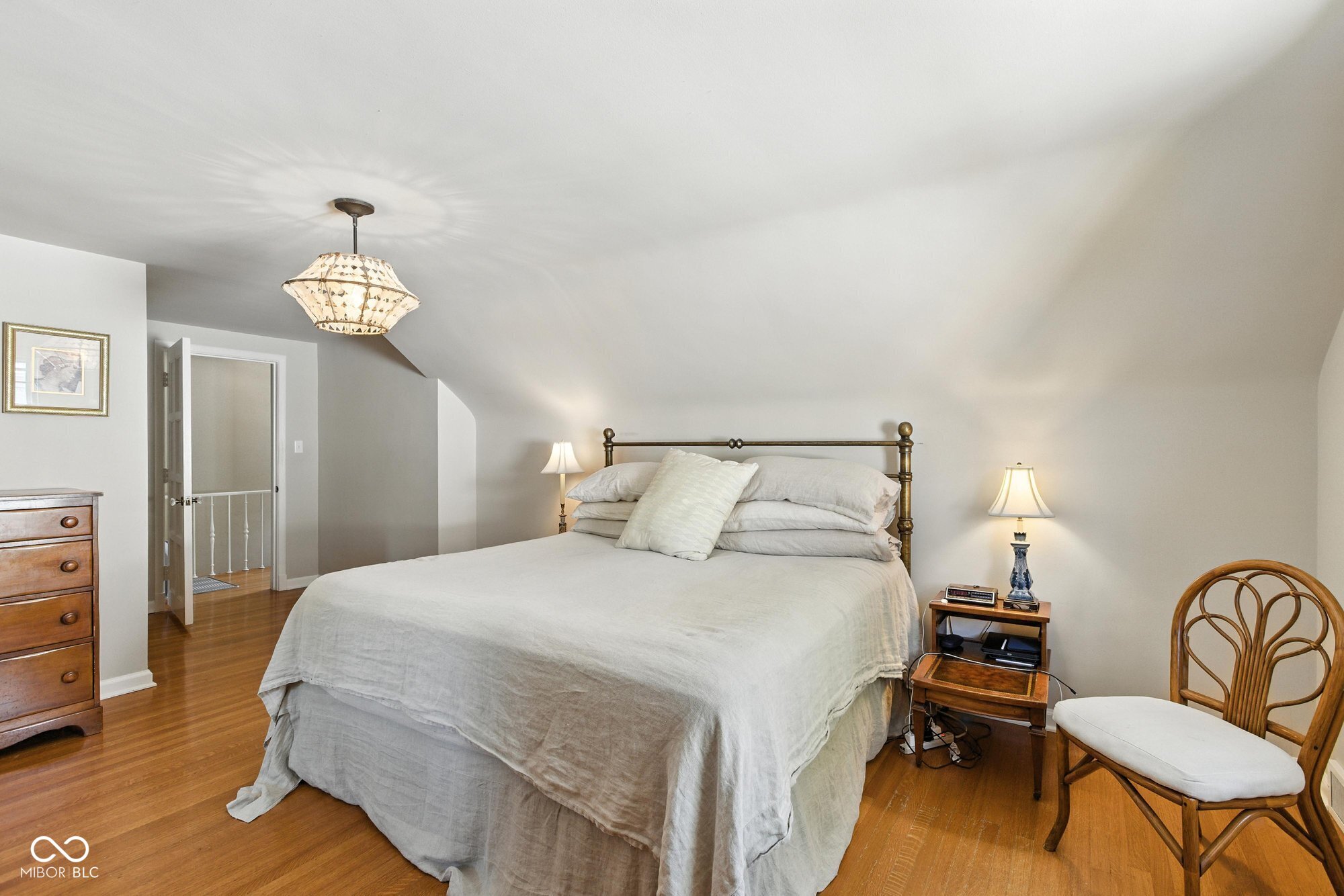 909 E 58th Street