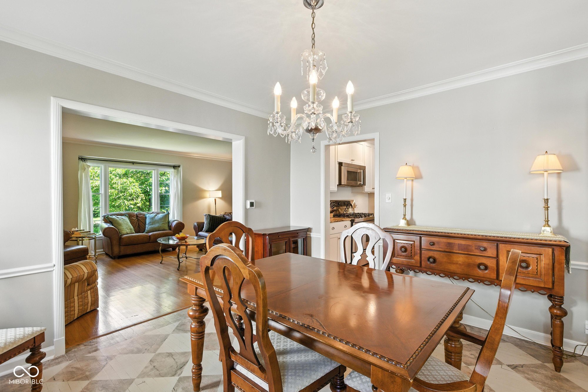 909 E 58th Street