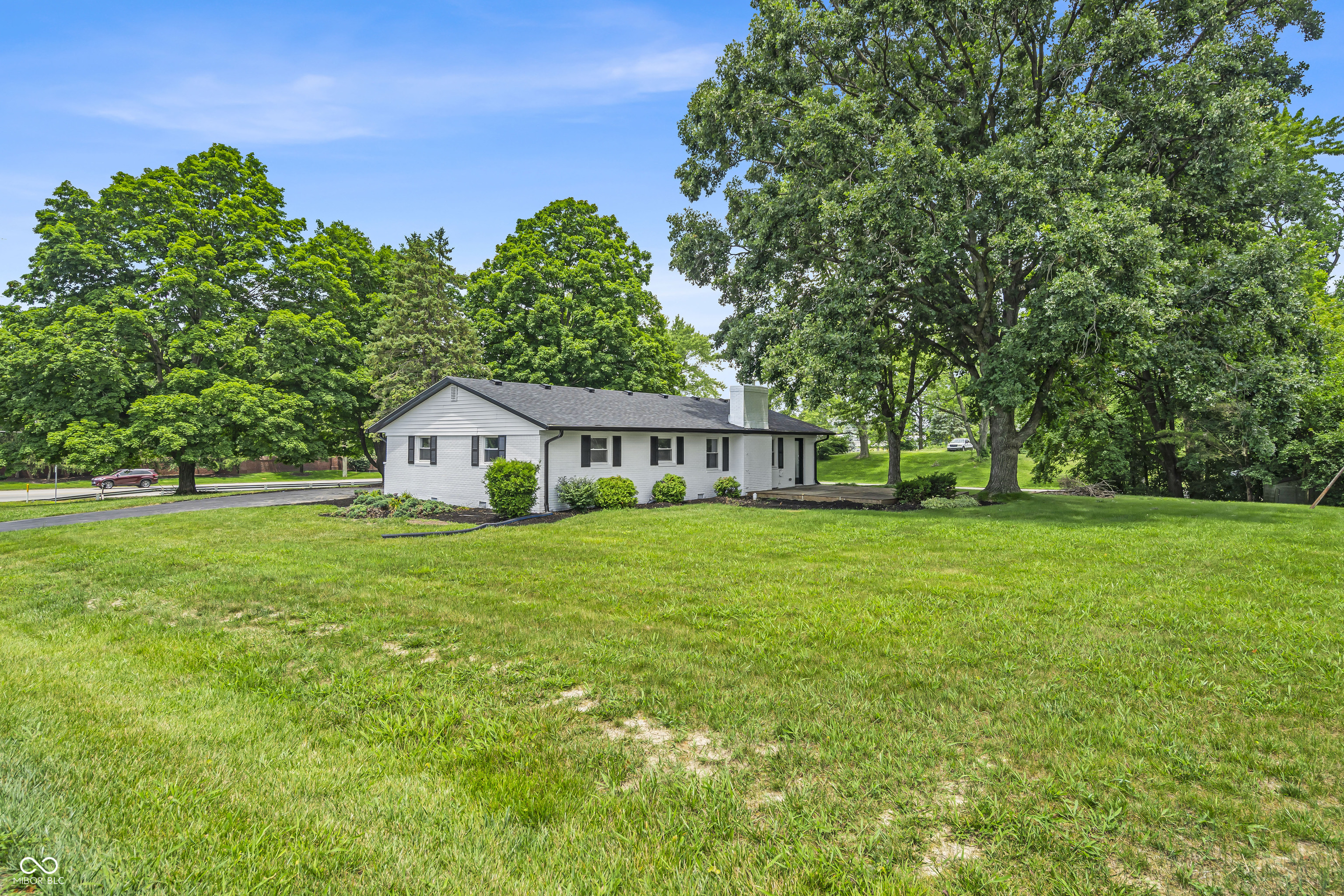 8105 Allisonville Road